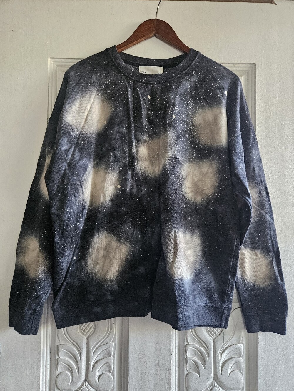 No Boundaries Black and Cream Tie-Dye Crewneck Sweatshirt